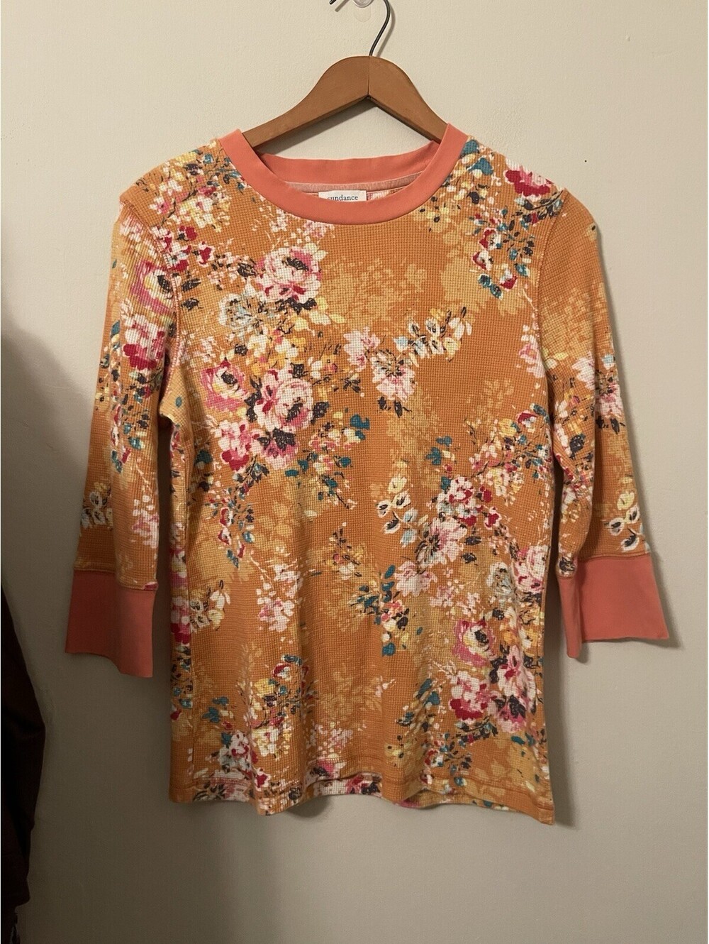 SUNDANCE Orange Floral thermal top Waffle Knit 3/4 Sleeve Medium M Shirt Coral